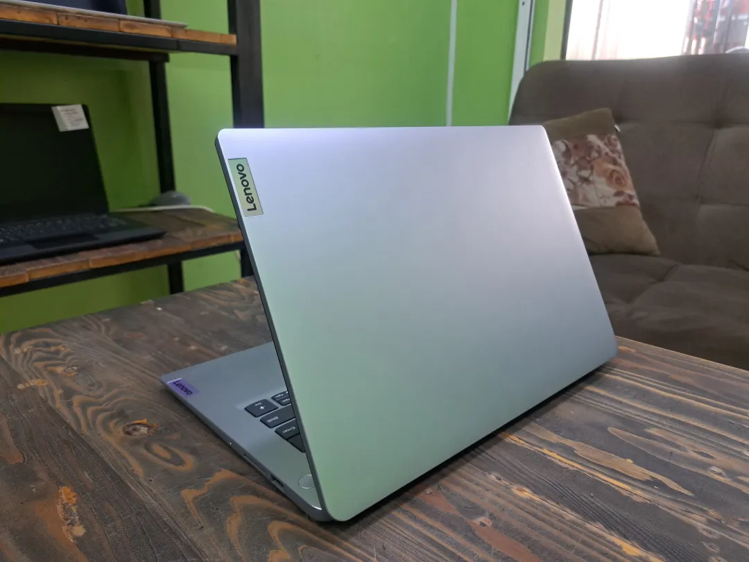 IDEAPAD SLIM 1 foto 4